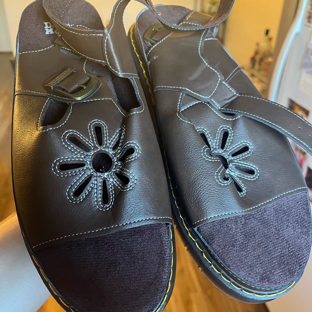Dr. Martens Dunnet Flower Sandals